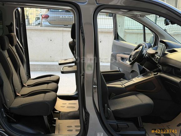 2024 ÇIKIŞLI RIFTER 37 BİNDE SERVİS BAKIMLI HATASIZ BOYASIZ