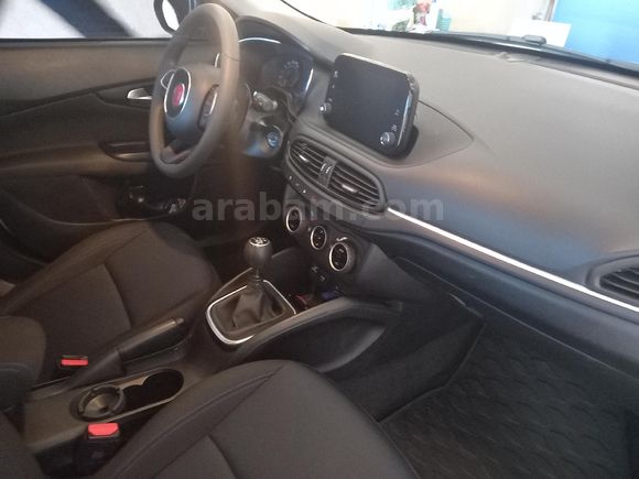 Sahibinden Fiat Egea 1.4 Fire Mirror 2020 Model  68000 km Beyaz
