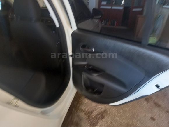 Sahibinden Fiat Egea 1.4 Fire Mirror 2020 Model  68000 km Beyaz