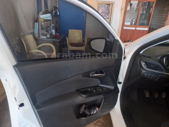 Sahibinden Fiat Egea 1.4 Fire Mirror 2020 Model  68000 km Beyaz