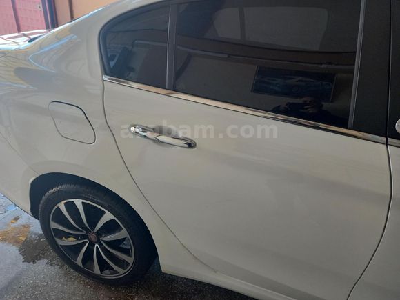 Sahibinden Fiat Egea 1.4 Fire Mirror 2020 Model  68000 km Beyaz