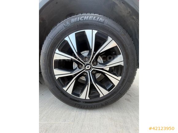 0.99KREDİ 2023 RENAULT CAPTUR 1.3 TCE TOUCHPLUS 86.000 KM BOYASZ