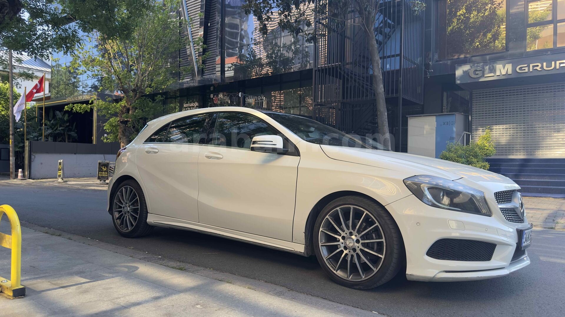 Sahibinden Mercedes - Benz A 180 AMG Sport 2015 Model İstanbul 119.600 km Beyaz 7
