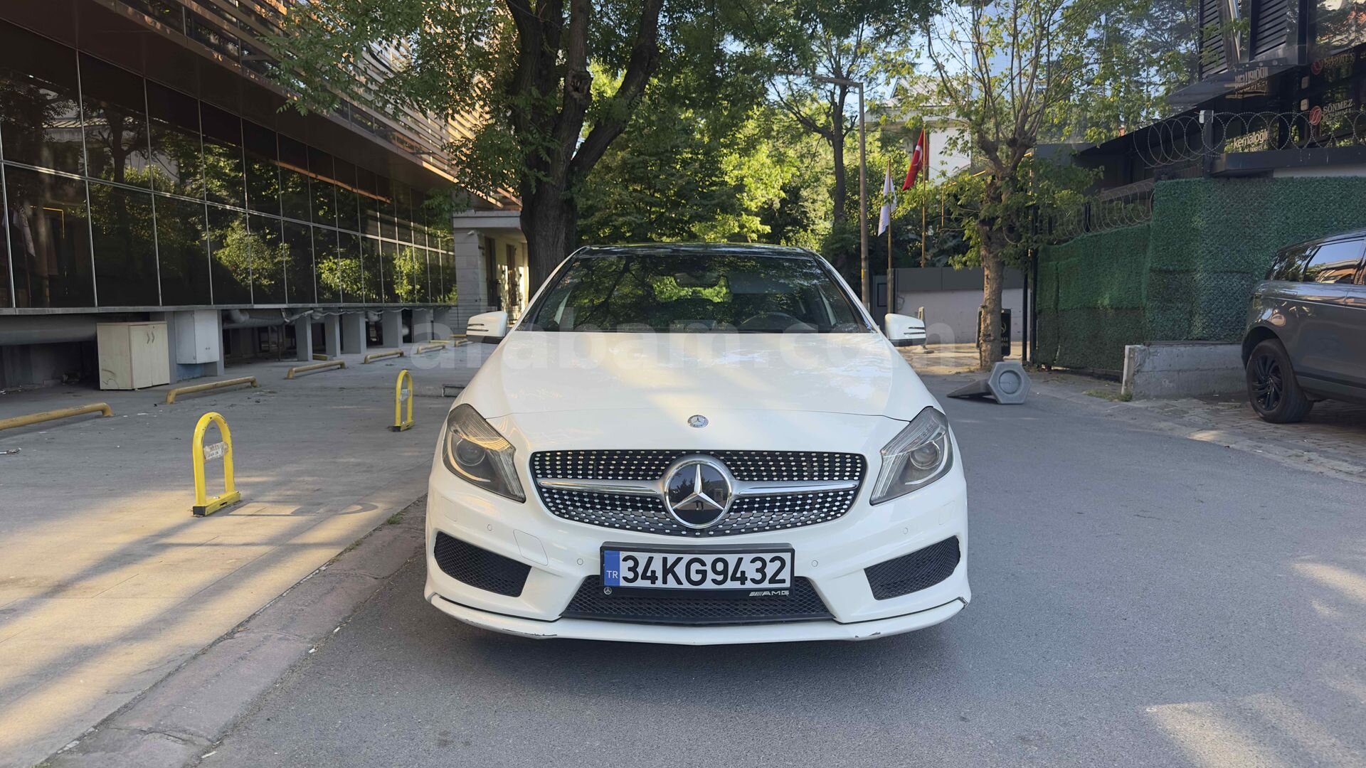 Sahibinden Mercedes - Benz A 180 AMG Sport 2015 Model İstanbul 119.600 km Beyaz 2