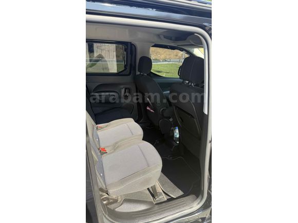 Sahibinden Fiat Doblo Combi 1.2 PureTech Easy 2025 Model 