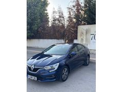 Sahibinden Renault Megane 1.3 TCe Touch 2023 Model  30.092 km Lacivert