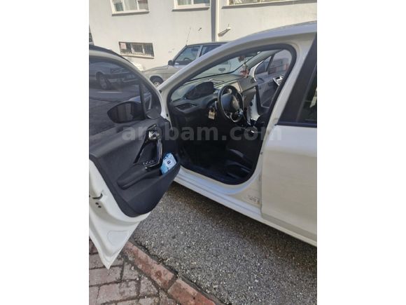 Sahibinden Peugeot 208 1.2 VTi Active 2016 Model