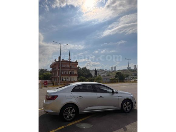 Renault Megane 1.5 Blue DCI Touch 2023 Model 