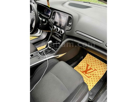 Renault Megane 1.5 Blue DCI Touch 2023 Model 
