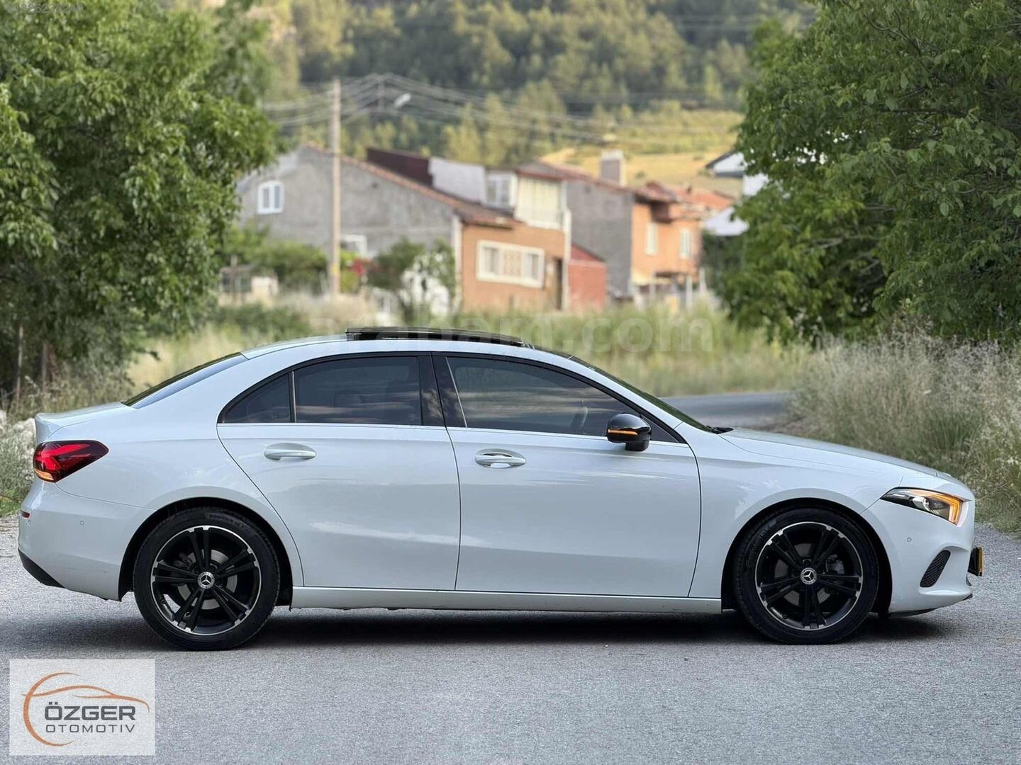Galeriden Mercedes - Benz A 180 d Style 2020 Model Kütahya 108.000 km Beyaz 7