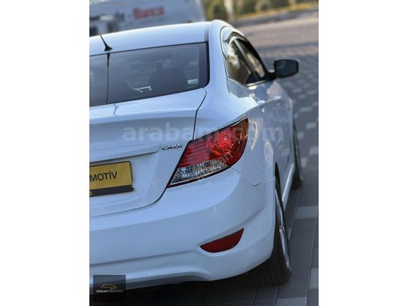HYUNDAİ ACCENT BLUE 1.6 CRDİ 2014 CAM GİBİ TEMİZLİKTE