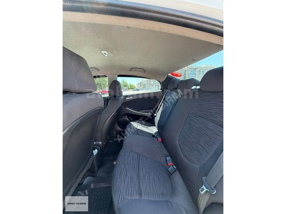 SERVİS BAKIMLI DÜŞÜK KM HYUNDAİ ACCENT BLUE TRAMERSİZ 2018 MODEL