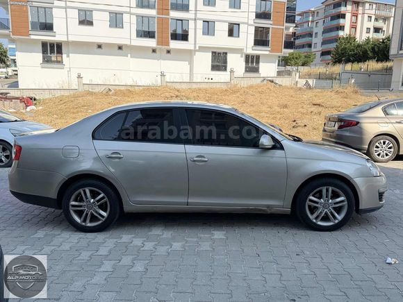 ALP MOTORS'dan// 2006 MODEL 1.6 TERTEMİZ JETTA