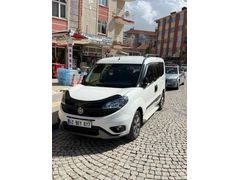 Sahibinden Fiat Doblo Combi 1.6 Multijet Trekking 2022 Model  97.000 km Beyaz