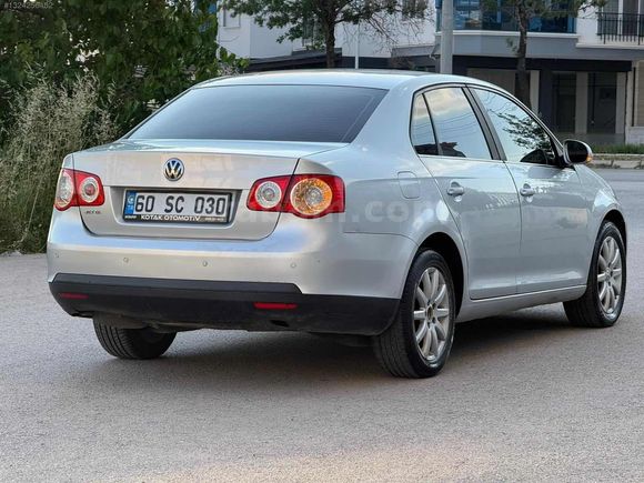 1.6 DÜZ MOTOR\2 Parça Boya\DEĞİŞENSİZ\DUBLE EKRAN