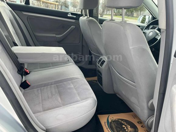 DEĞİŞENSİZ 2007 JETTA