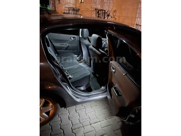 Sahibinden Renault Megane 1.6  SEDAN Dynamique 2005 Model 