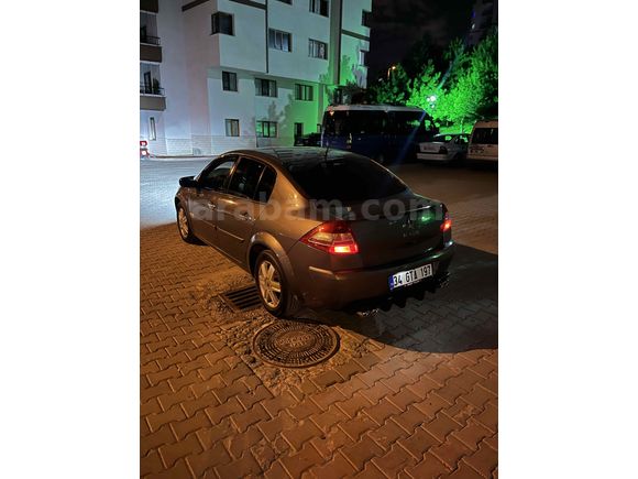 Sahibinden Renault Megane 1.6  SEDAN Dynamique 2005 Model 