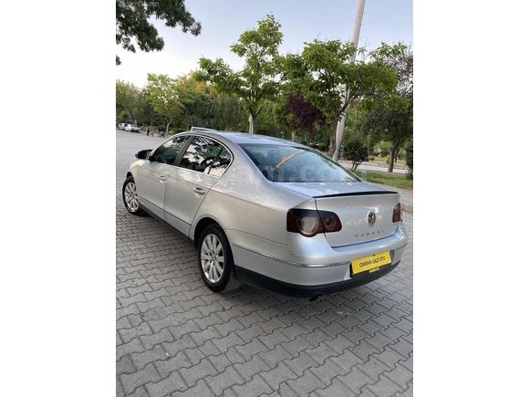 EKSPERLİ DEĞIŞENSIZ CAM MİSALİ PASSAT