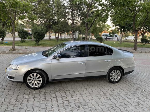 EKSPERLİ DEĞIŞENSIZ CAM MİSALİ PASSAT