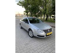 EKSPERLİ DEĞIŞENSIZ CAM MİSALİ PASSAT