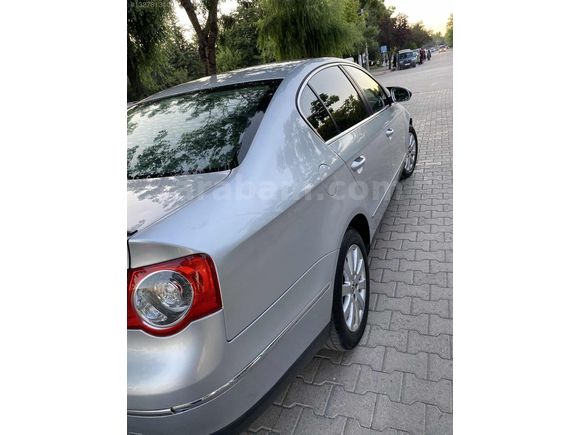 EKSPERLİ DEĞIŞENSIZ CAM MİSALİ PASSAT
