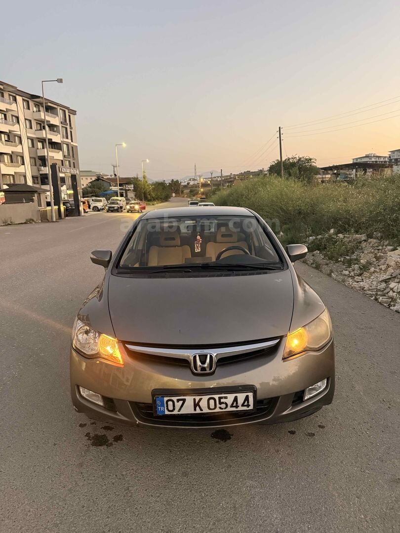 Sahibinden Honda Civic 1.6 Elegance 2009 Model 254.000 km Füme 5