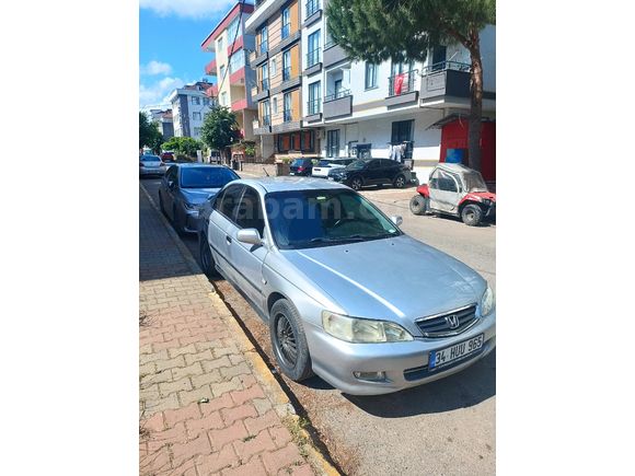 Sahibinden Honda Accord 1.8 LS 2001 Model