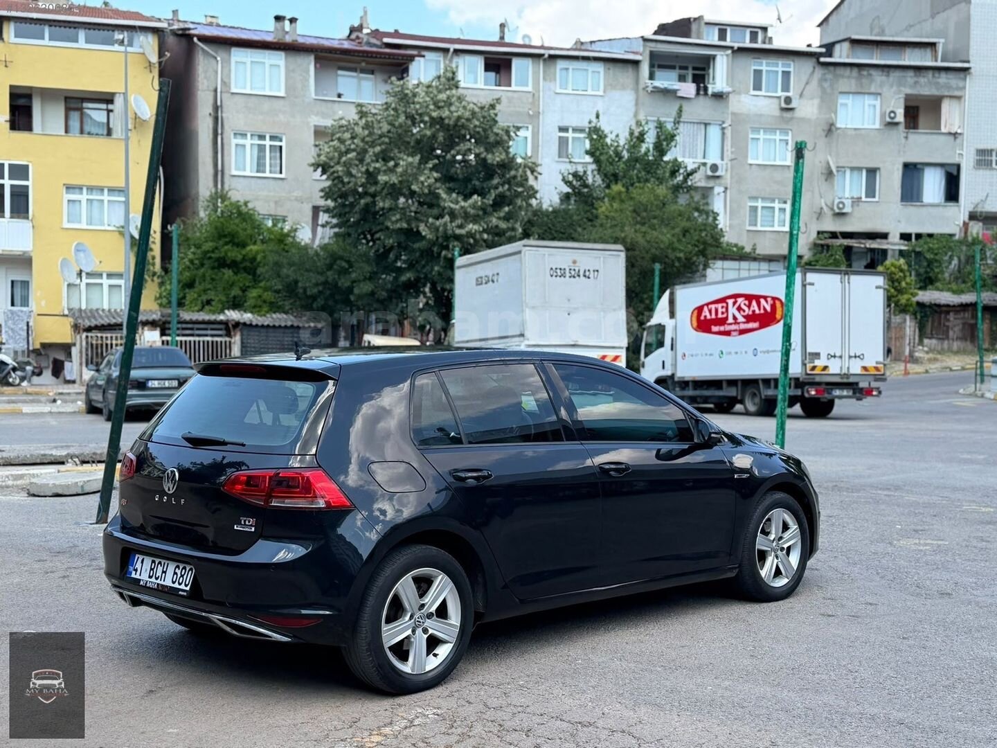 Galeriden Volkswagen Golf 1.6 TDi BlueMotion Comfortline 2016 Model İstanbul 195.124 km Siyah 5