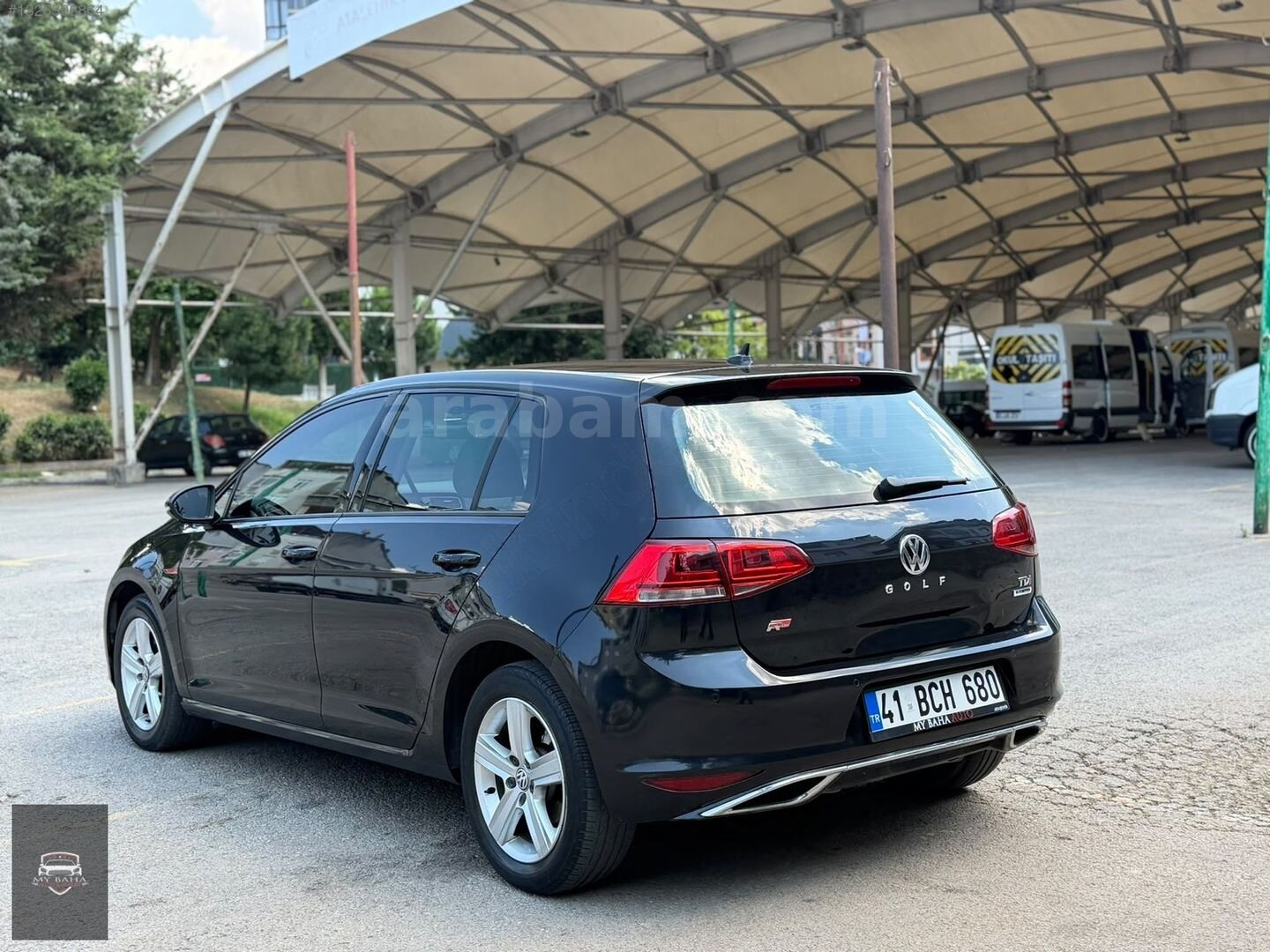 Galeriden Volkswagen Golf 1.6 TDi BlueMotion Comfortline 2016 Model İstanbul 195.124 km Siyah 6