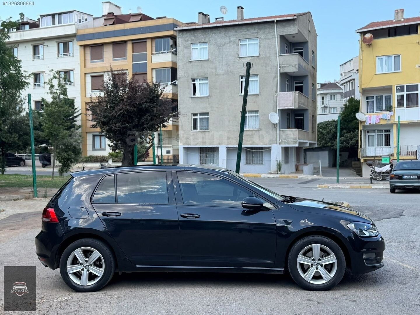 Galeriden Volkswagen Golf 1.6 TDi BlueMotion Comfortline 2016 Model İstanbul 195.124 km Siyah 3