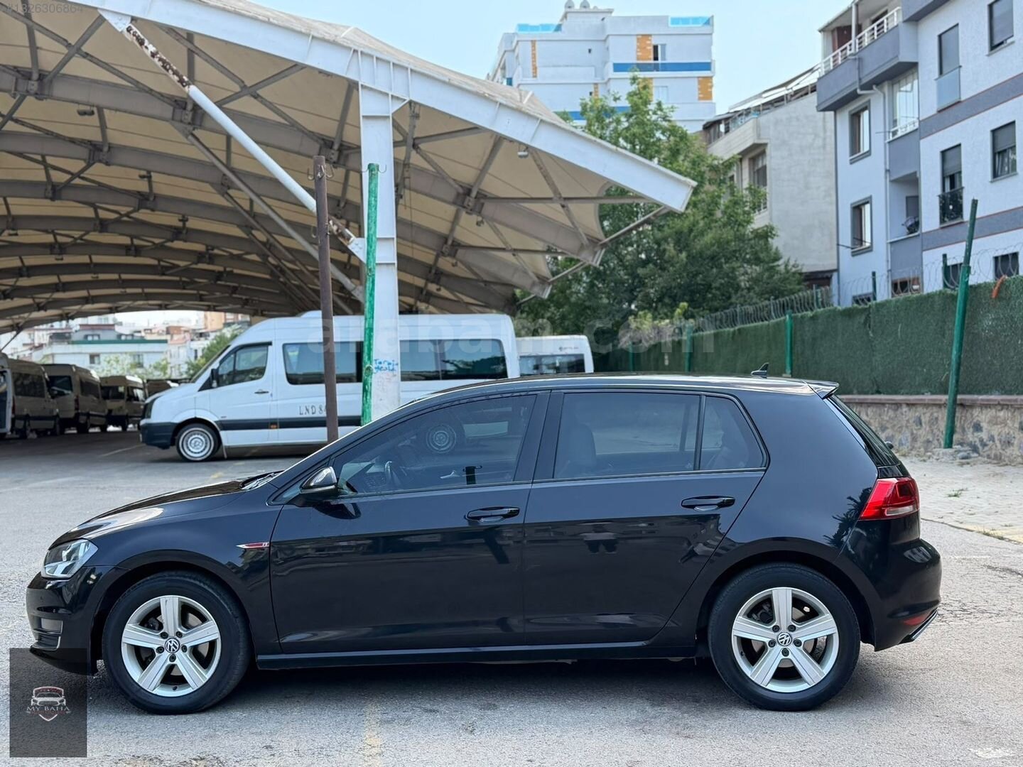 Galeriden Volkswagen Golf 1.6 TDi BlueMotion Comfortline 2016 Model İstanbul 195.124 km Siyah 4