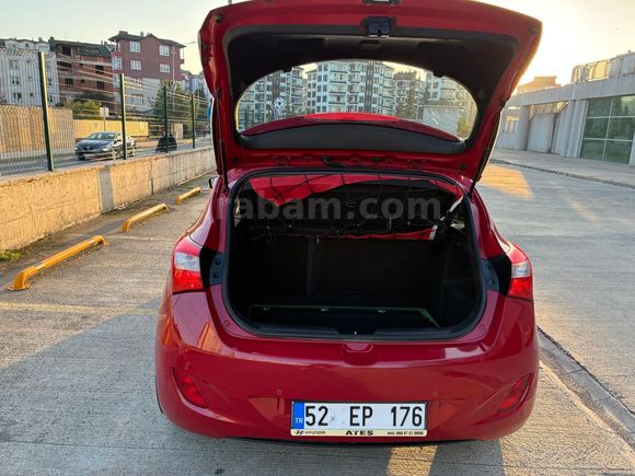 Sahibinden Hyundai i30 1.6 CRDi Style 2014 Model