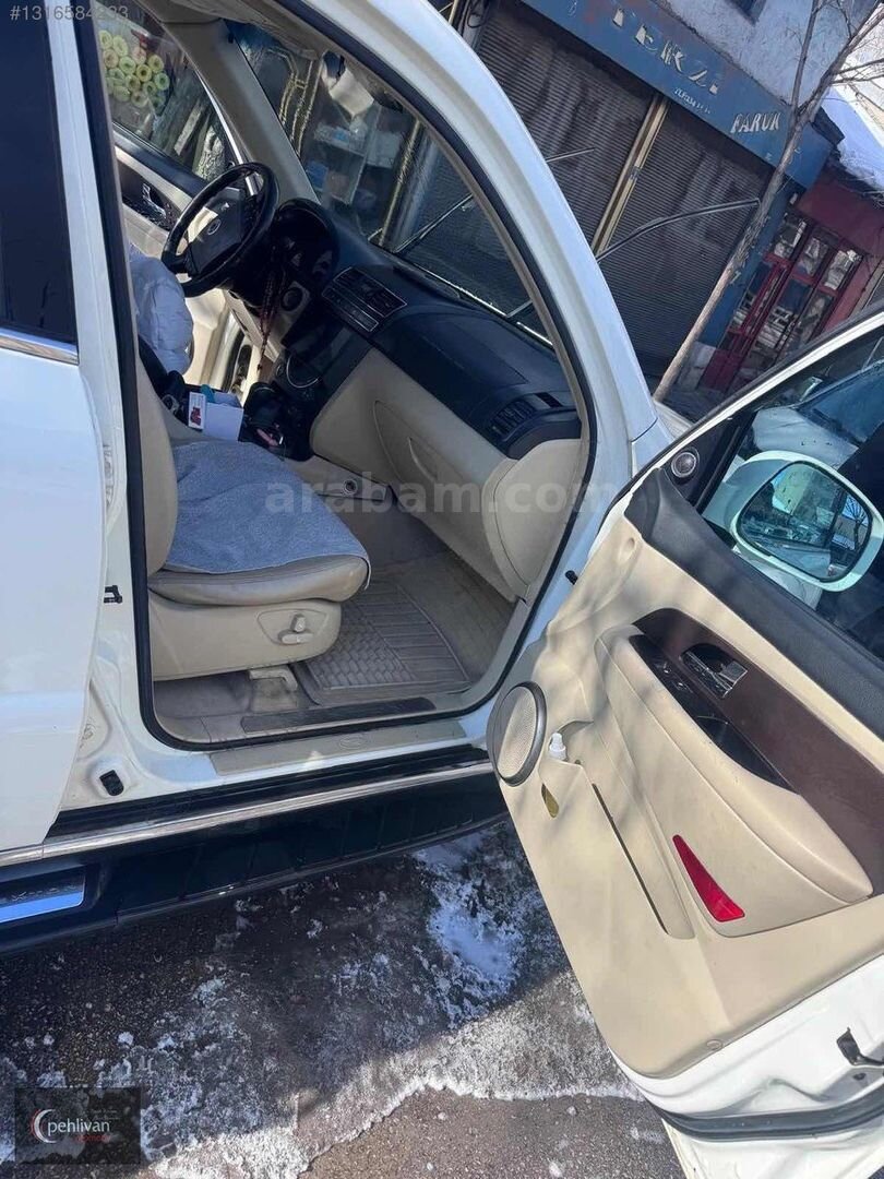 Galeriden KGM SsangYong Rexton 2.0 e-XDI W 4x4 Limited 2014 Model Erzurum 220.000 km Beyaz 7