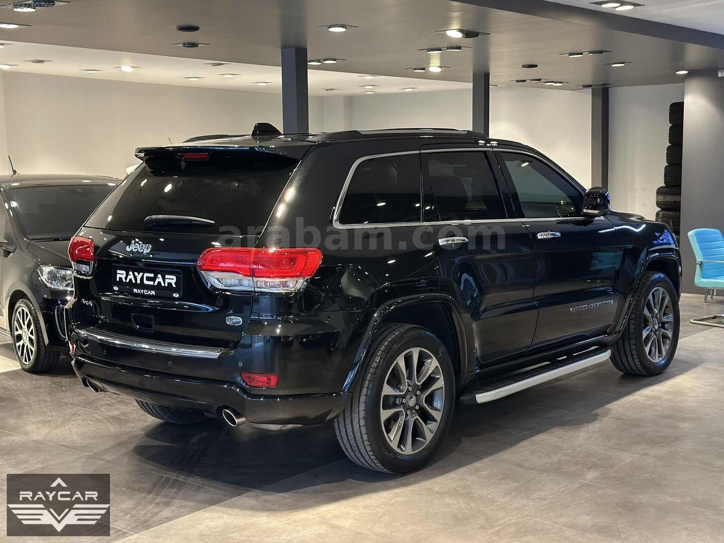 Galeriden Jeep Grand Cherokee 3.0 CRD Overland 2017 Model Zonguldak 170.000 km Siyah 4