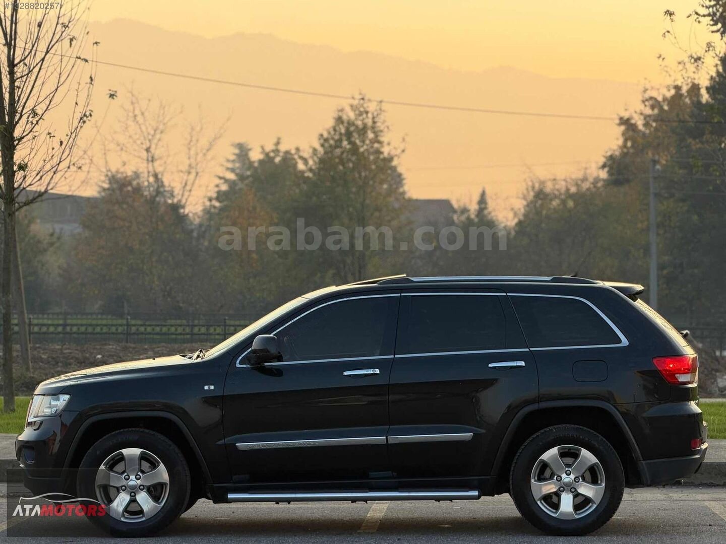 Galeriden Jeep Grand Cherokee 3.0 CRD Overland 2012 Model Düzce 240.000 km Siyah 4