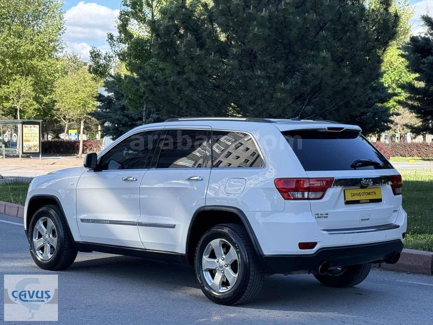 Galeriden Jeep Grand Cherokee 3.0 CRD Limited 2011 Model Kayseri 250.000 km Beyaz 4