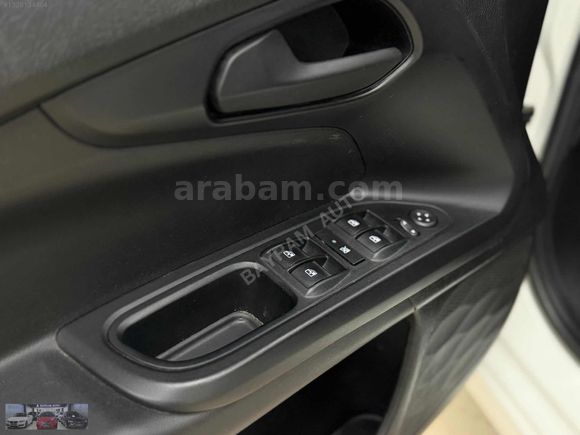 BAYRAM AUTO'DAN 2023 FİAT EGEA 1.3 MULTİJET EASY PLUS YENİ LOGO