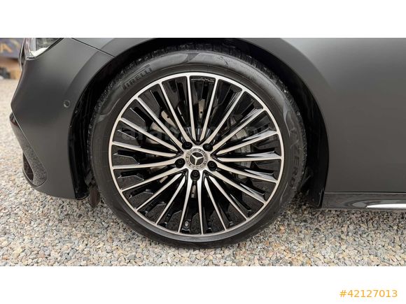 2025 MODEL MERCEDES E180 AMG ARKA AKS-AİR EXTRA OPSİYONLU