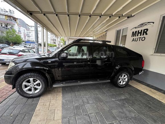 NAVARA 2.5 D 4X4 LE OTOMATİK