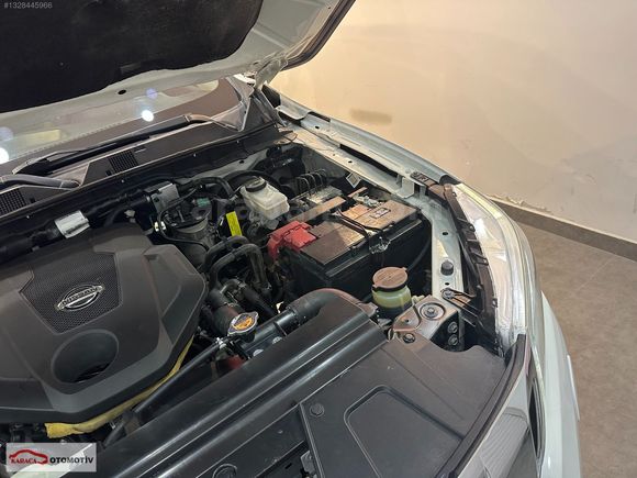 KARACA'dan 2017 NİSSAN NAVARA 2.3dci 4x4 PLATİNUM 190hp