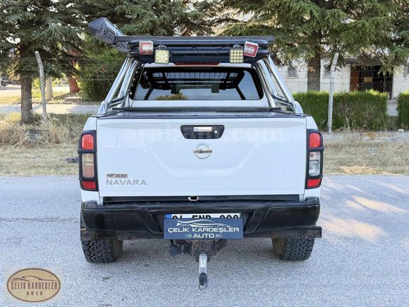HATASIZ 2016 MODEL PLATİNUM OTOMATİK NAVARA 4*4 FUL KİTLİ