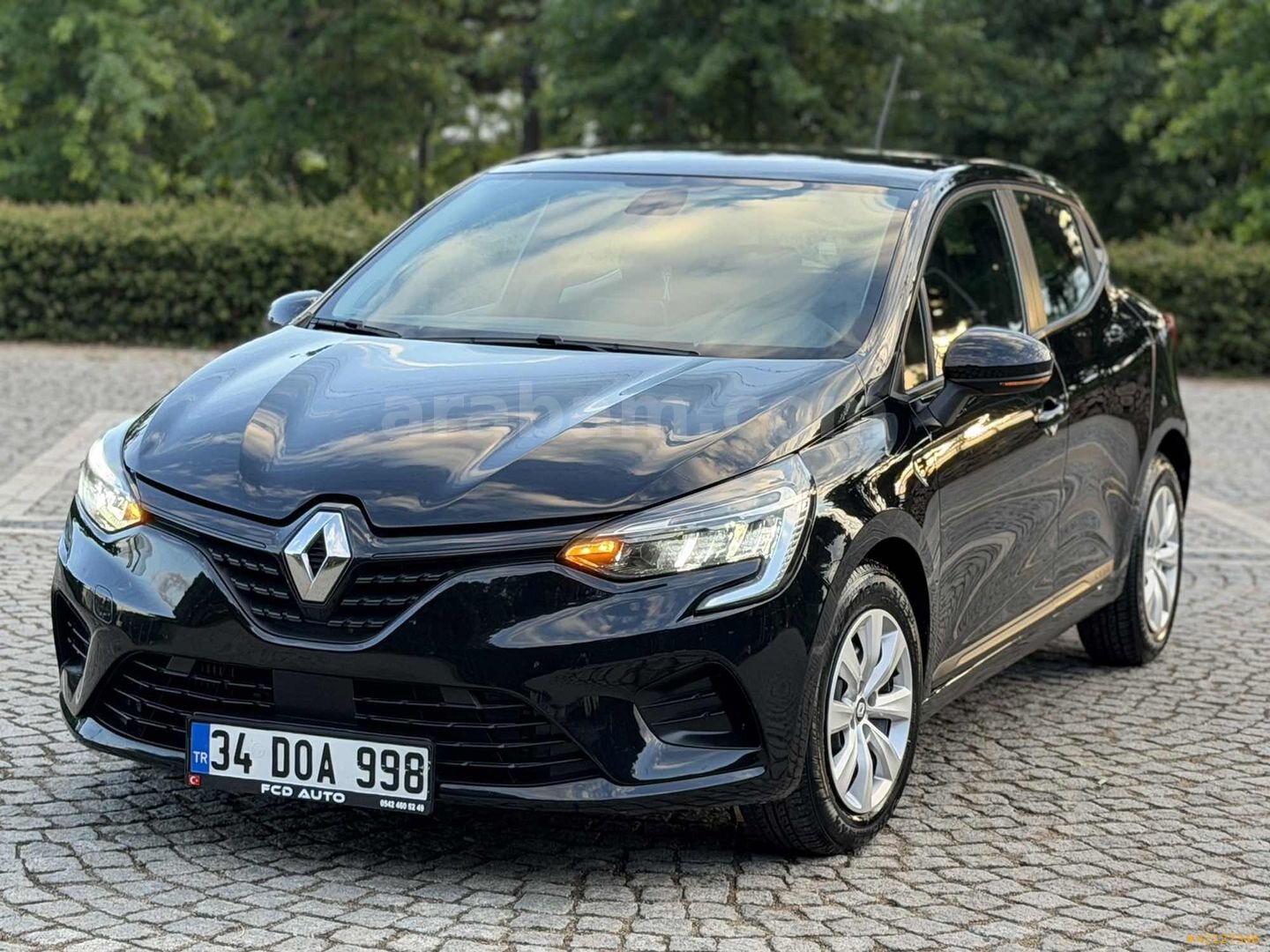 Galeriden Renault Clio 1.0 TCe Joy 2020 Model İstanbul 129.000 km Siyah 5