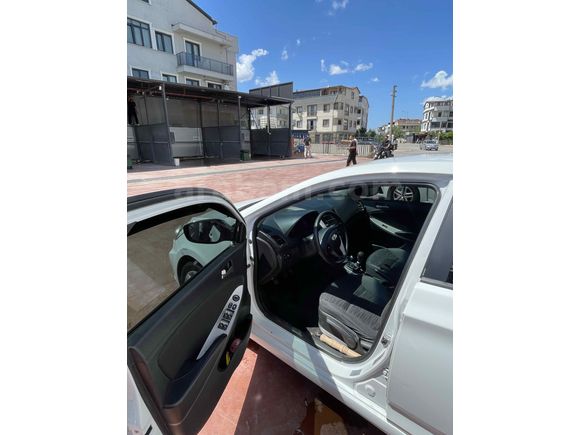 Sahibinden Hyundai Accent Blue 1.6 CRDI Mode Plus 2017 Model 