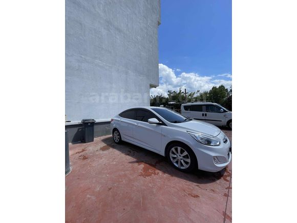 Sahibinden Hyundai Accent Blue 1.6 CRDI Mode Plus 2017 Model 