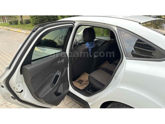 Sahibinden Ford Focus 1.6 Ti-VCT Trend X 2017 Model  191.000 km Bordo
