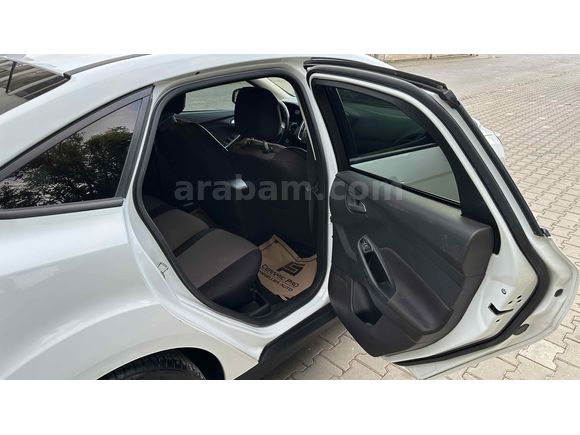 Sahibinden Ford Focus 1.6 Ti-VCT Trend X 2017 Model  191.000 km Bordo