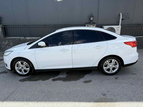 Sahibinden Ford Focus 1.6 Ti-VCT Style 2015 Model 