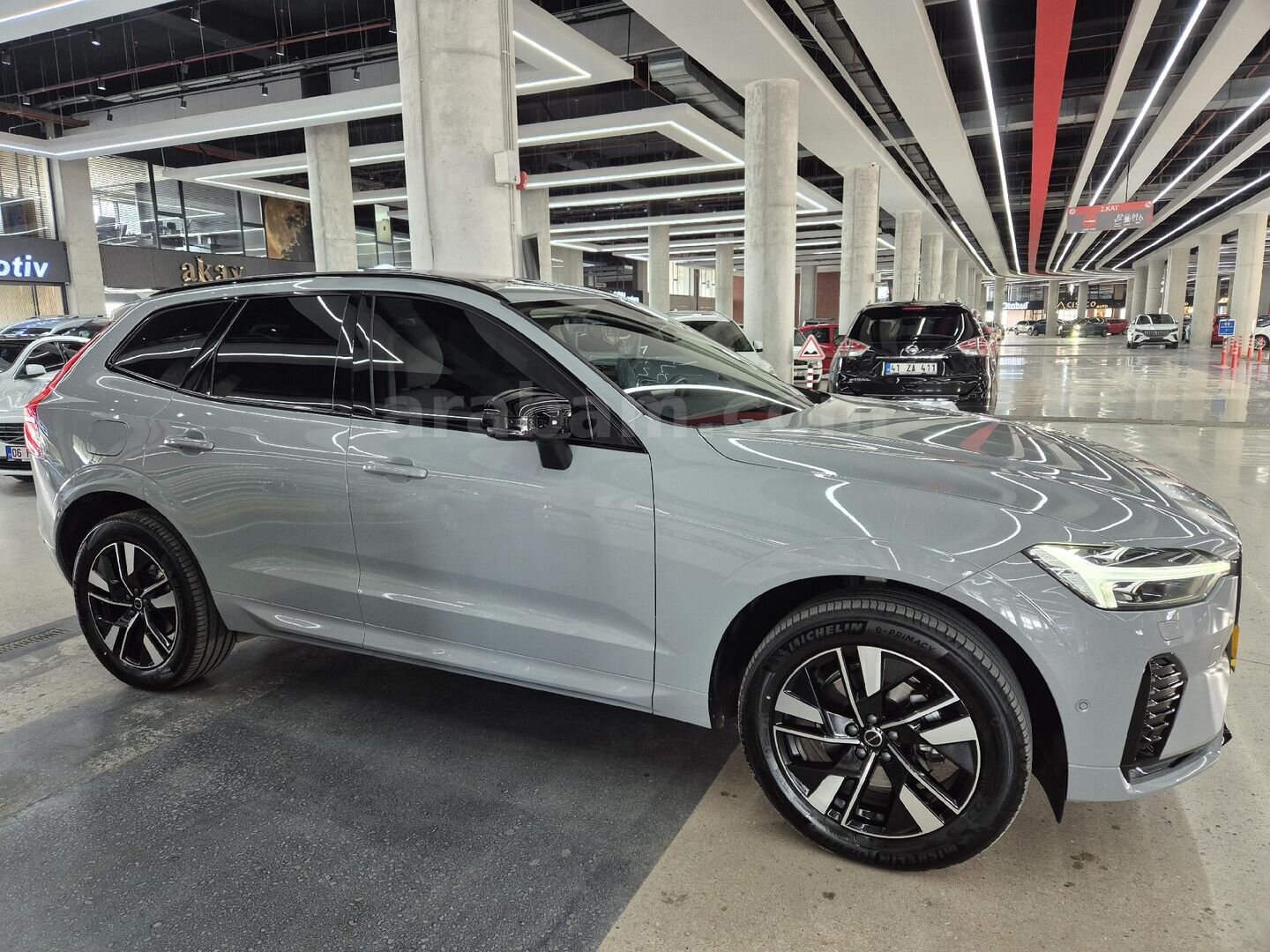 2025 YENİ KASA BOYASIZ VOLVO XC60 2.0B5 MHEV PLUS DARK 250HP 4X4 6