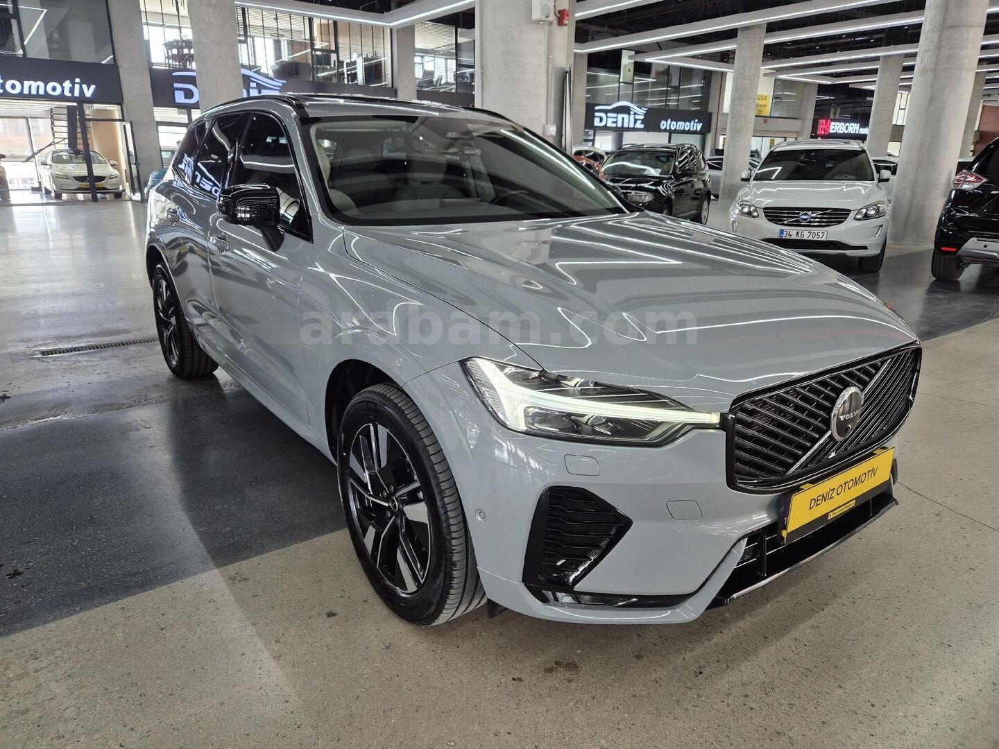 2025 YENİ KASA BOYASIZ VOLVO XC60 2.0B5 MHEV PLUS DARK 250HP 4X4 4